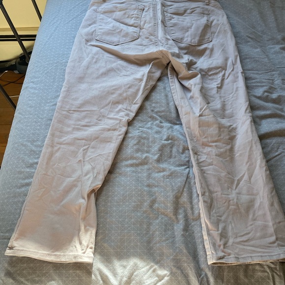 Loft Jeans in Cream - Picture 4 of 4